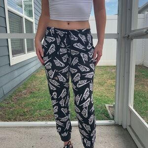Boy’s Nike joggers